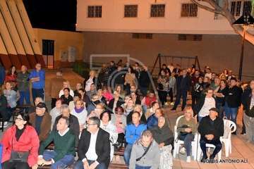 Pasacalles y pregón en el arranque de las fiestas de San José de Las Longueras (Foto Antonio Alí)